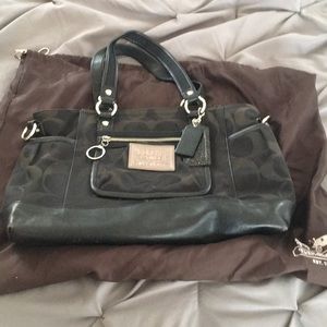 Authentic Coach Poppy Tote GUC